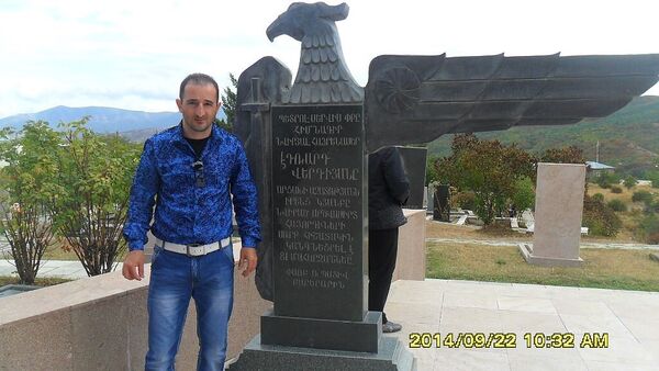  ,   Artur, 41 ,   ,   