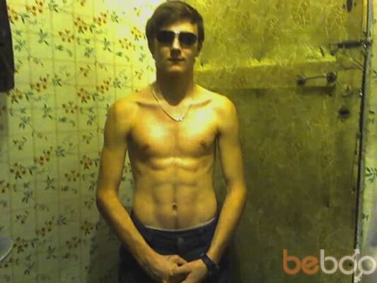  ,   Kolya, 32 ,   