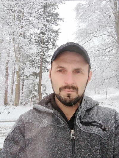  ,   Andrij, 46 ,   , 