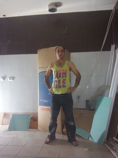  -,   Denni, 40 ,     , c 