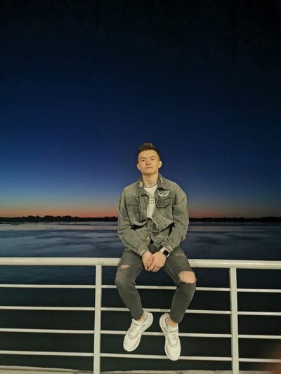  ,   Grisha, 23 ,   ,   