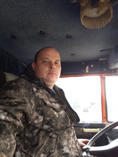  ,   Den, 37 ,   
