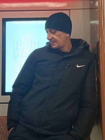  ,   Dan, 43 ,   ,   