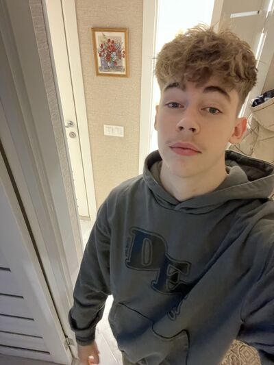  ,   Alex, 18 ,   ,   