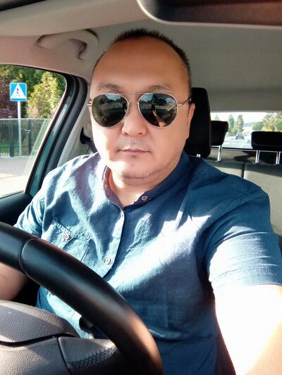  ,   Ali, 47 ,   ,   