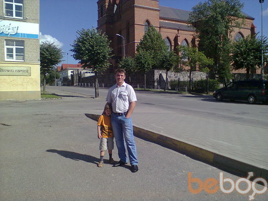  3083320  Artur, 51 ,    