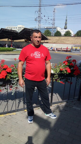  ,   Maxo, 37 ,   ,   , c 