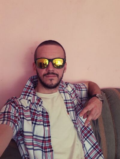  Aagtekerke,   Andrej, 41 ,   c 