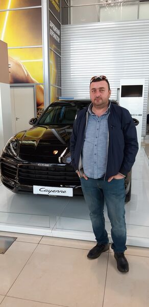  ,   Vaxtang, 44 ,  