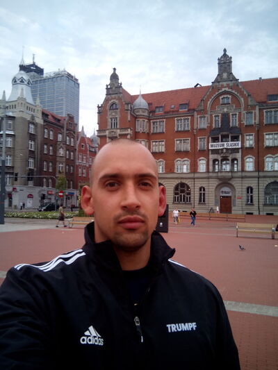  ,   Alex, 34 ,   