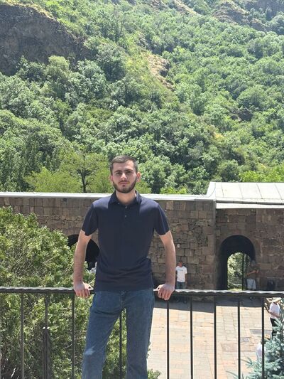  ,   Arman, 22 ,   ,   