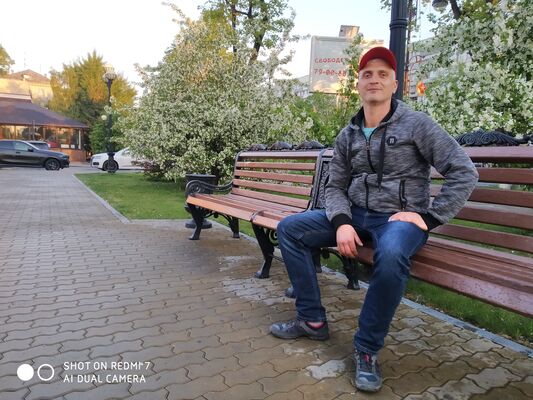   ,   Mikhail, 42 ,   ,   