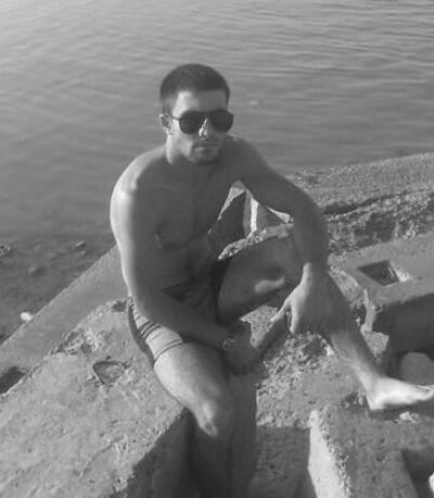  ,   Hracho, 32 ,   ,   , c 