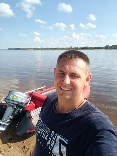  ,   Pavel, 44 ,   ,   
