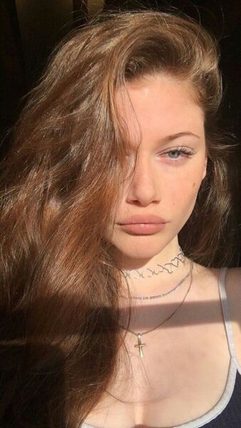  ,   Anna, 25 ,   ,   