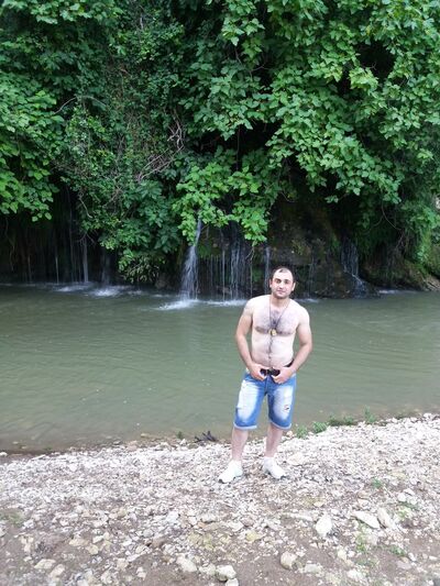  ,   Zaza, 39 ,  
