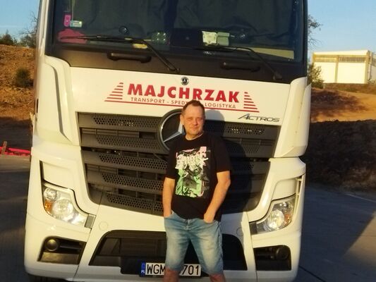  ,   Valery, 54 ,   ,   