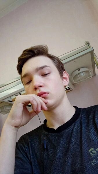  ,   Maxim, 24 ,   ,   , c 