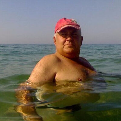  ,   Uriy, 61 ,   