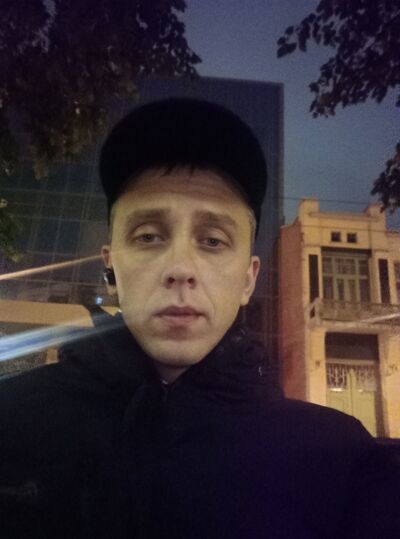  ,   Buster, 33 ,     , c 