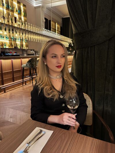  ,   Kamilla, 23 ,   ,   