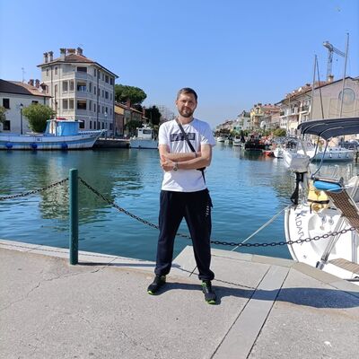  Acala del Rio,   Andriy, 40 ,   ,   , c 