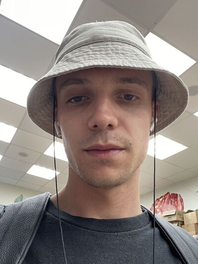  ,   Igor, 24 ,   ,   