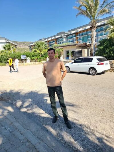  ,   Damir, 33 ,   ,   