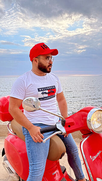  Bansko,   Hayyan, 34 ,   ,   , c , 