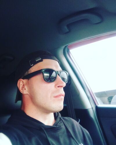  ,   Victor, 31 ,   ,   