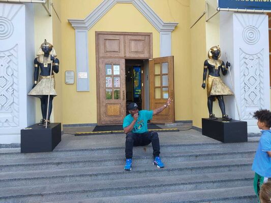  ,   Evariste, 39 ,   ,   