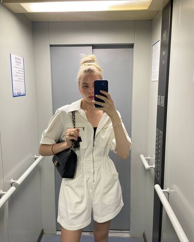  --,   , 28 ,   c 