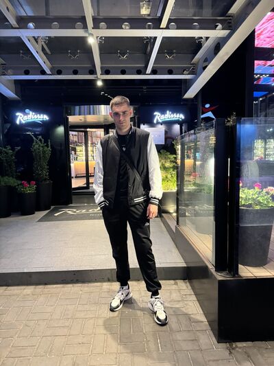  --,   , 24 ,   c 