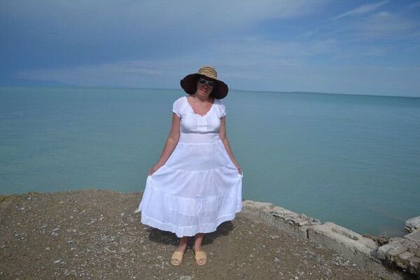  -,   Lara, 61 ,   c , 