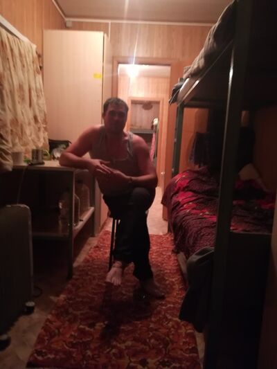  Targu Jiu,   , 43 ,   ,   , c 