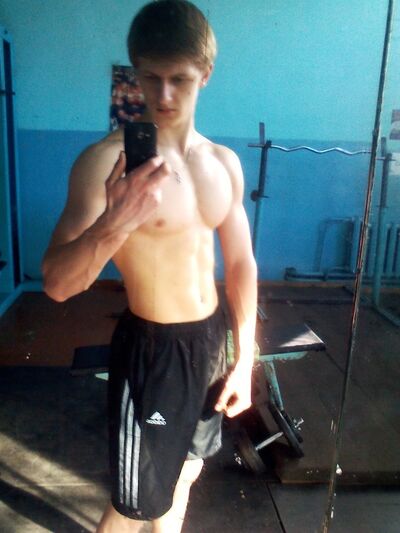  ,   Entoniii, 31 ,  