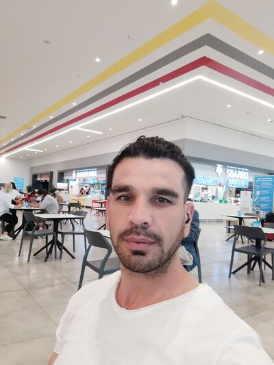  ,   Efe, 39 ,   ,   