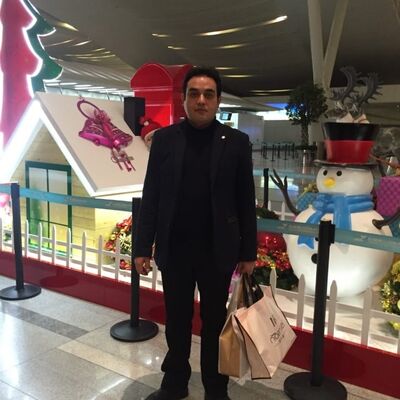  New York City,   Alireza, 45 ,   ,   