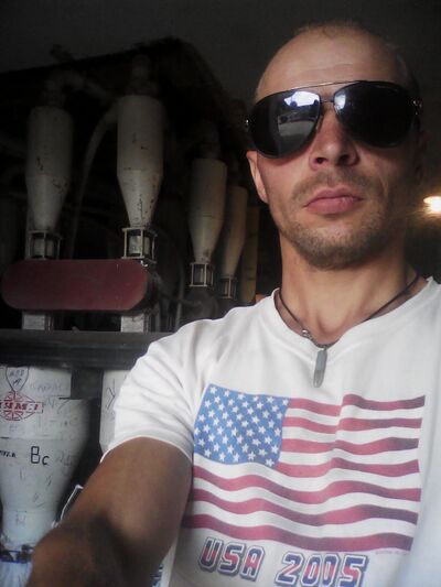  -,   Vova, 32 ,   ,   , c , 