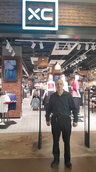  -,   Aziz, 47 ,     , c 