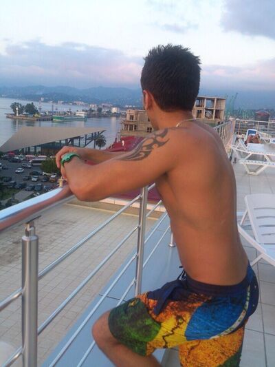  ,   William, 32 ,   ,   , c 