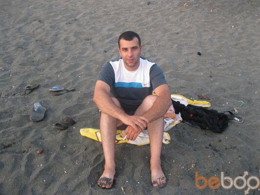 ,   Razmik, 44 ,   