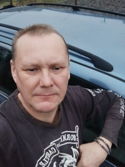  ,   Aleks, 49 ,   c 