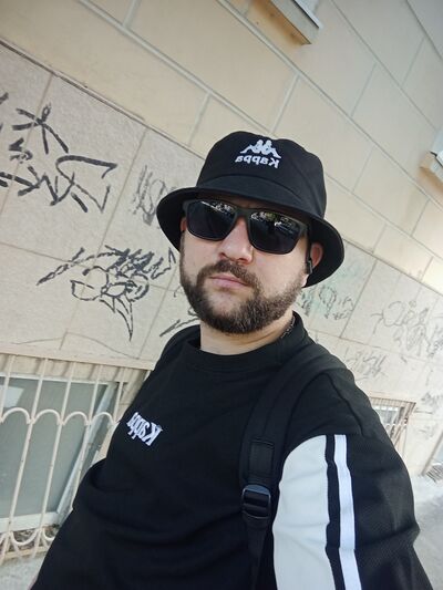  ,   Ivan Frost, 32 ,   ,   , c 