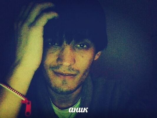 ,   Anik , 34 ,   