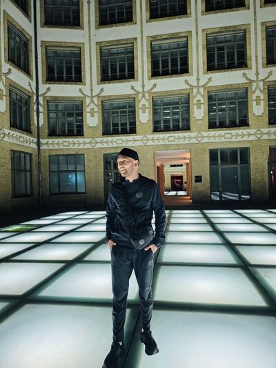  ,   Denis, 33 ,   ,   , c , 