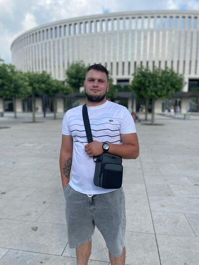  ,   Yuriy, 31 ,   ,   , c , 
