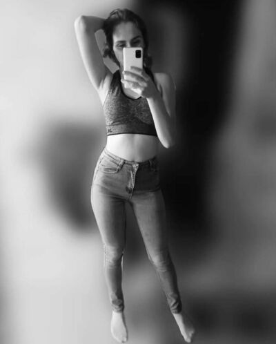  ,   Yana, 26 ,   ,   