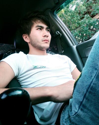  ,   Akrom, 28 ,   ,   , c 