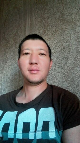  ,   Arman, 40 ,  